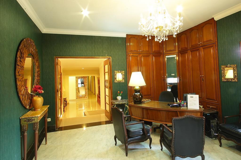 Arimbi Pejaten Suites Jakarta Ngoại thất bức ảnh