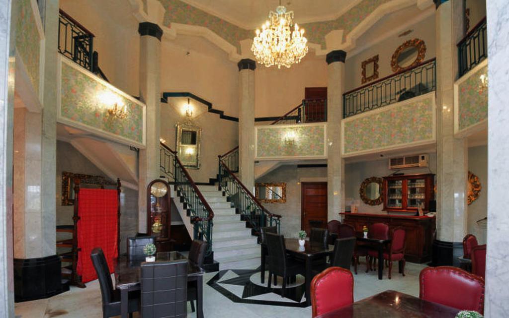 Arimbi Pejaten Suites Jakarta Ngoại thất bức ảnh