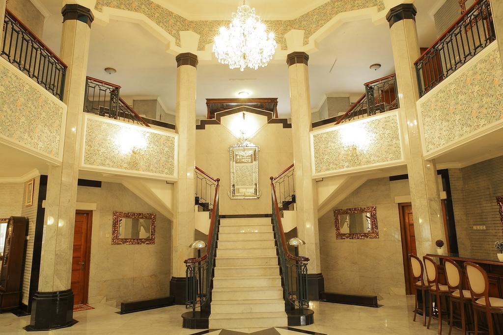 Arimbi Pejaten Suites Jakarta Ngoại thất bức ảnh