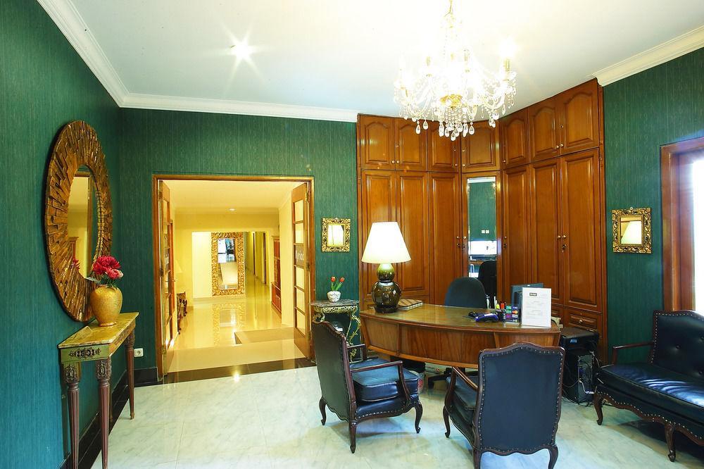 Arimbi Pejaten Suites Jakarta Ngoại thất bức ảnh