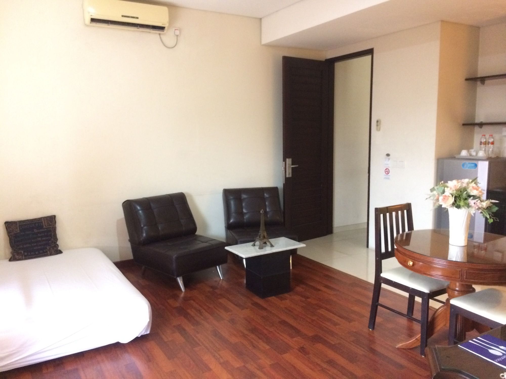 Arimbi Pejaten Suites Jakarta Ngoại thất bức ảnh